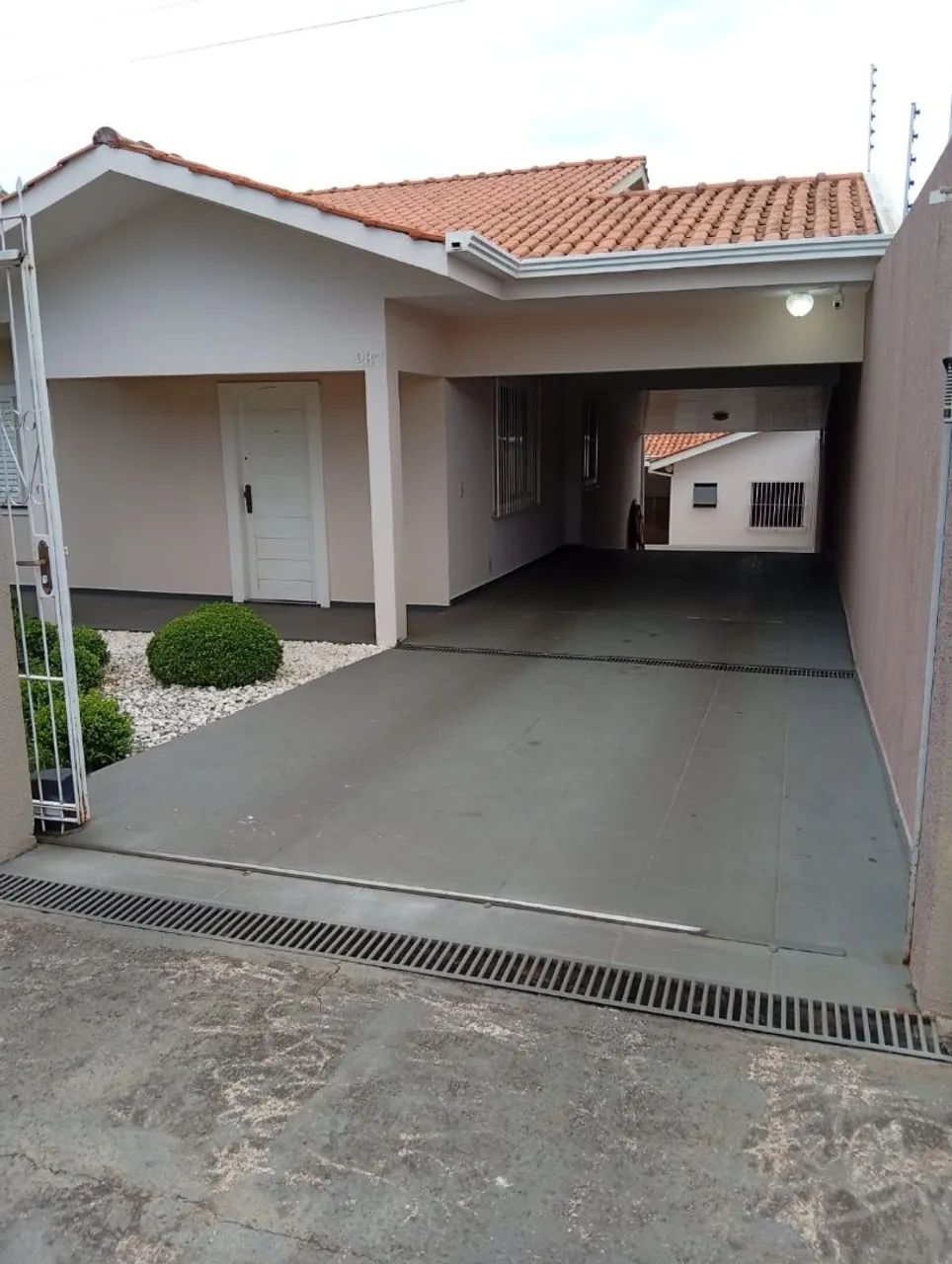 Vendo Casa Semi Mobiliada em Oficinas