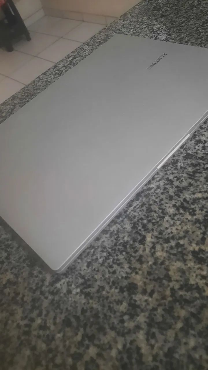 Vende-se notebook 