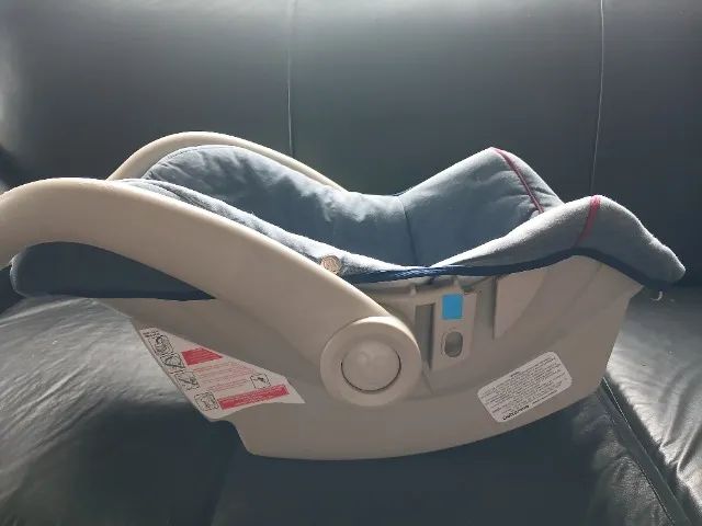 Bebê conforto completo.