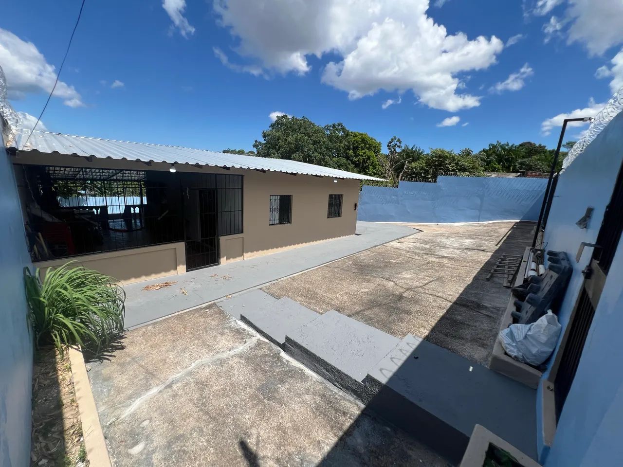 Vendo casa com muito terreno .  - Foto 3