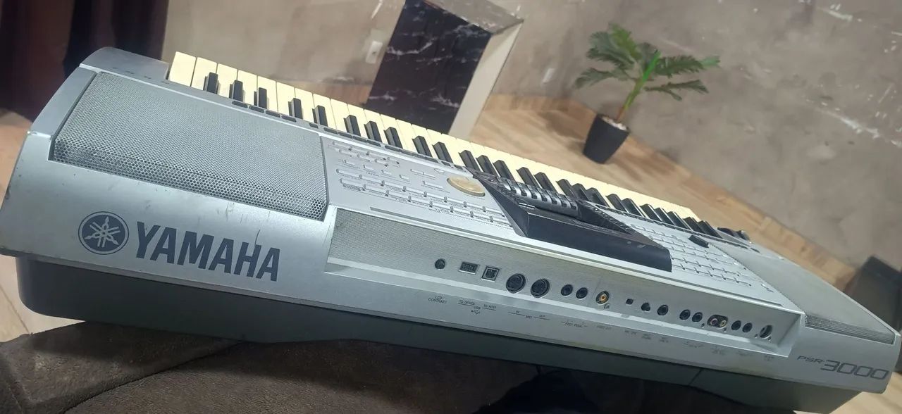 Teclado Yamaha psr 3000. Com defeito 