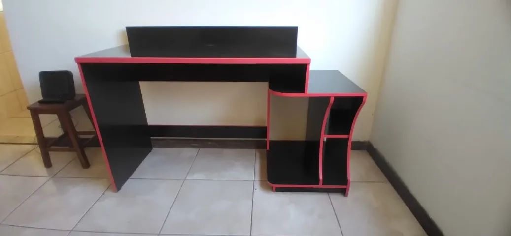 Mesa de escritório em madeira - Foto 2