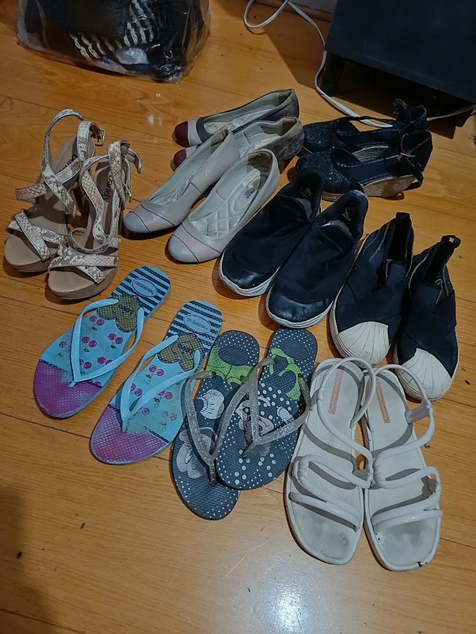 Roupas, Calçados e outros - Foto 2