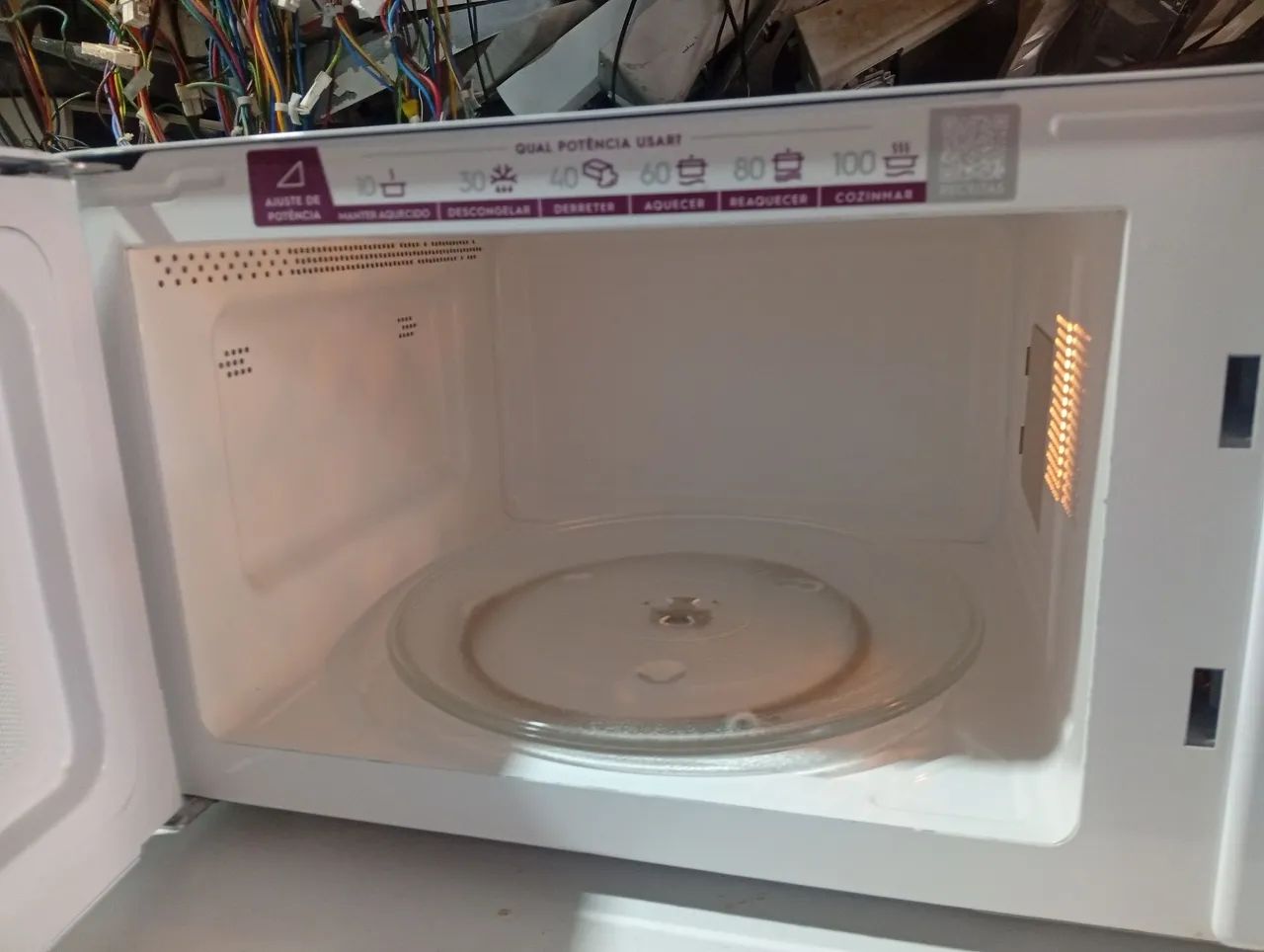 Microondas Electrolux 34 litros novinho funcionando perfeitamente  - Foto 4