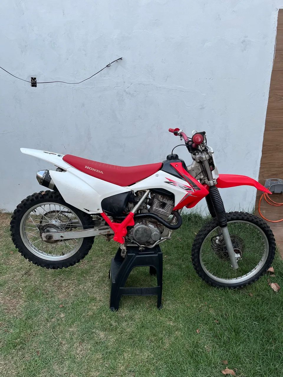 XR 200R com roupa CRf230 - Foto 2