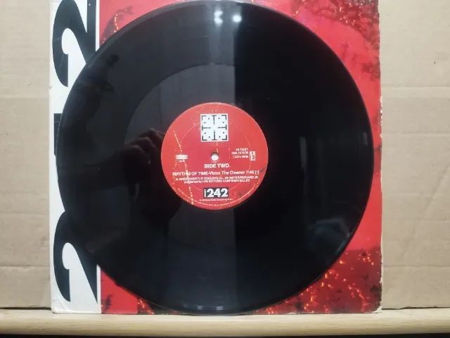 LP Front 242 - Rhythm Of Time (12' Importado)  - Foto 3
