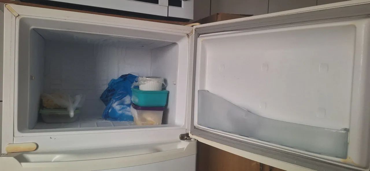 Vendo geladeira  - Foto 2