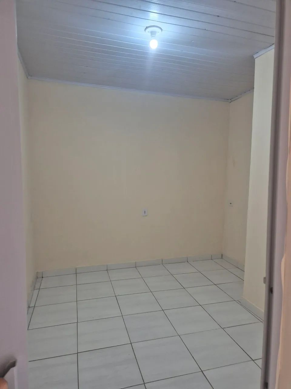 Casa 3 cômodos + lavanderia + banheiro  - Foto 4