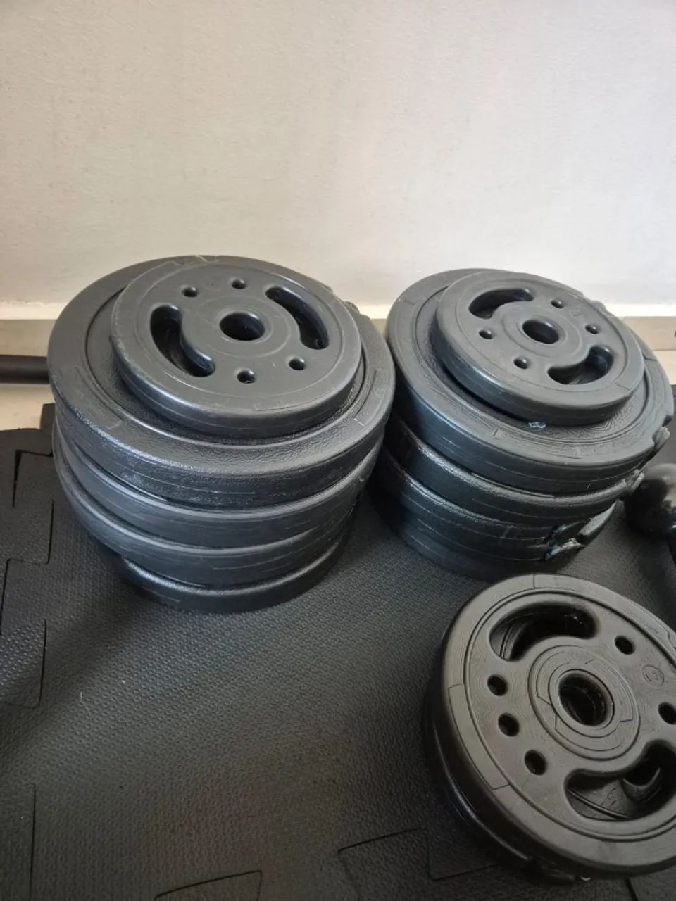 Conjunto de peso 60kg + barras. - Foto 2