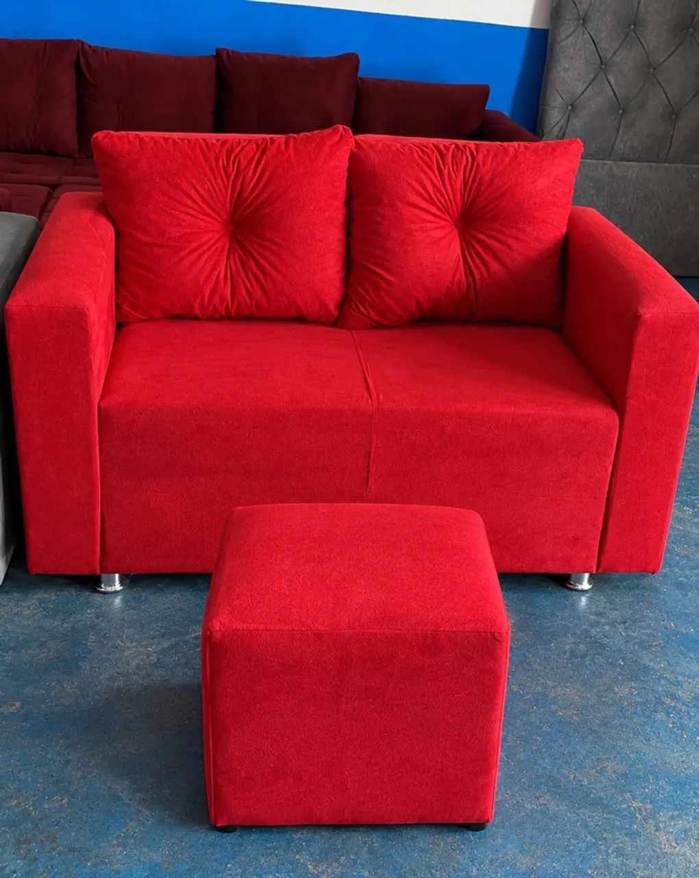 Sofá 2 lugares Vermelho + Puff de Brinde (Entrega Grátis)