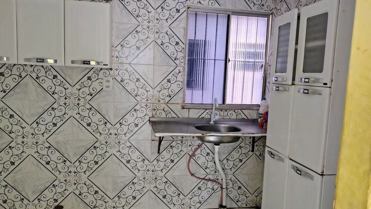 Alugo apt 1 andar com contrato  - Foto 2