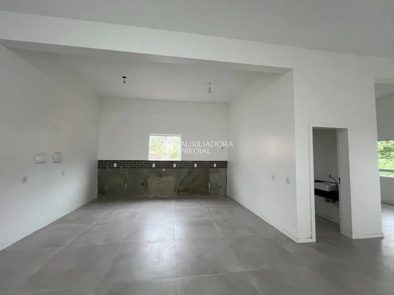 Sala comercial para alugar em Santo Antônio de Lisboa - Foto 2