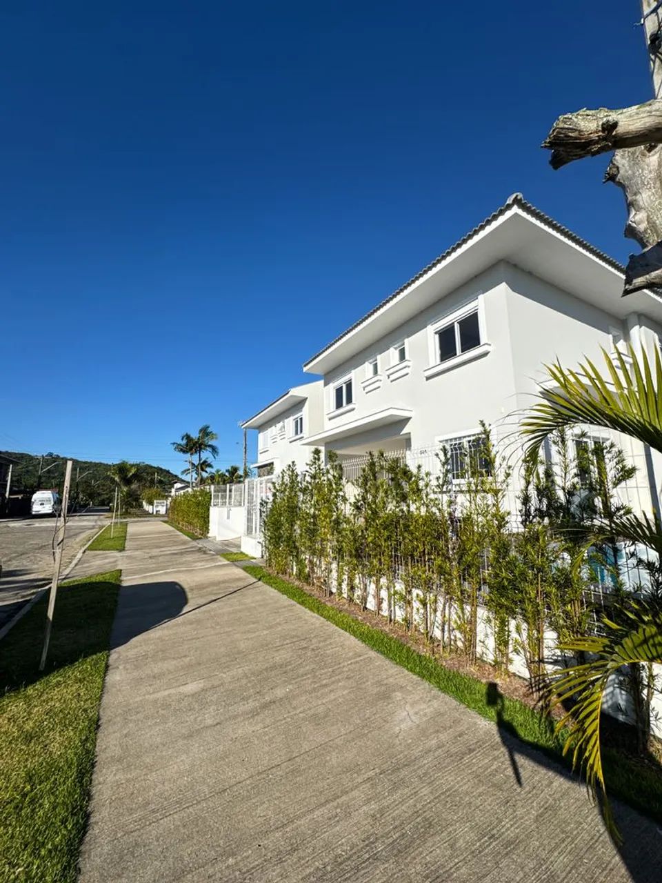 Casa Com Piscina 3 Suites na Praia da Daniela, Florianópolis - Foto 2