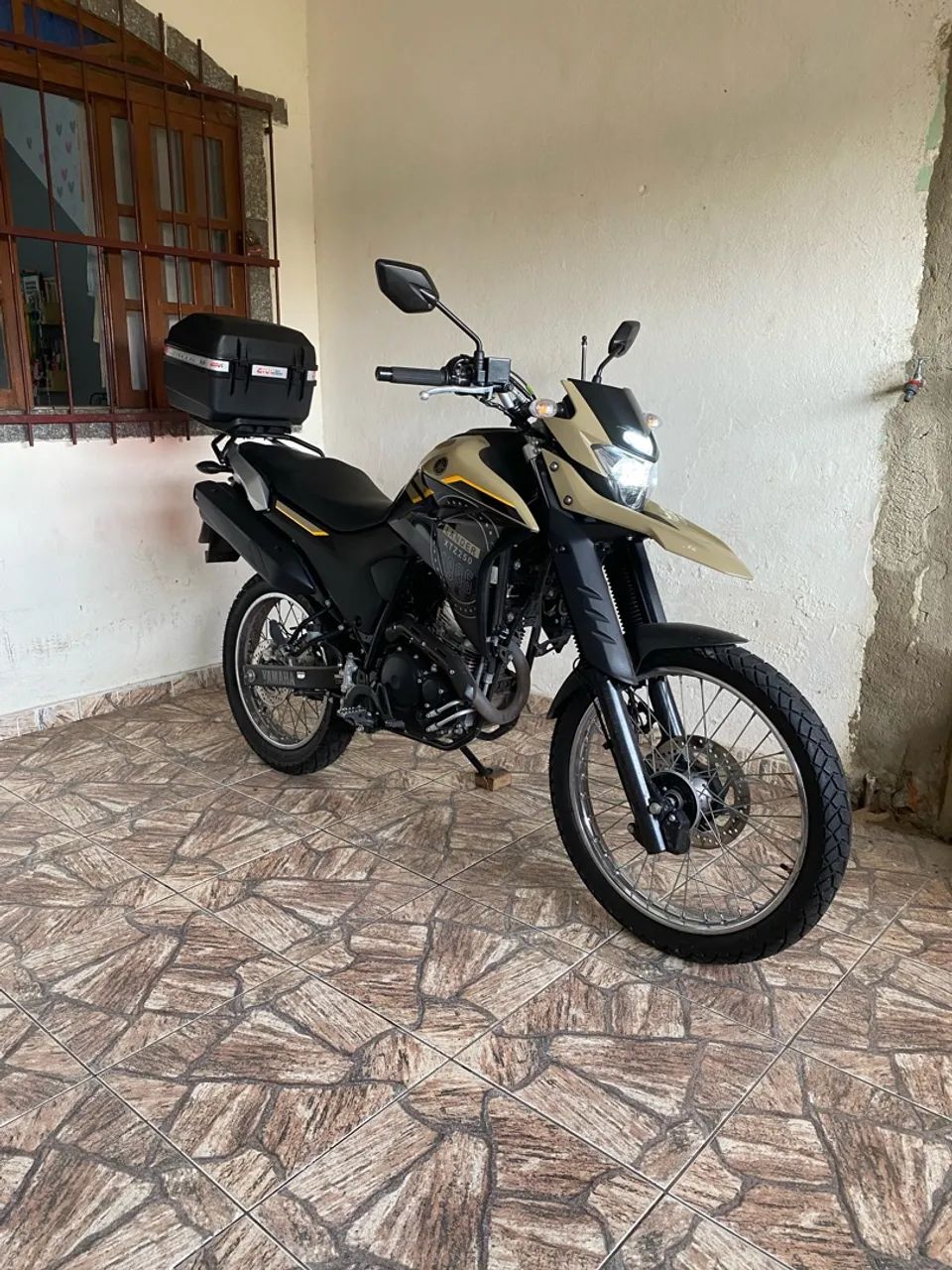 Vendo Xtz lander 250.