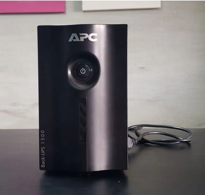 Nobreak APC Back-Ups 1500VA