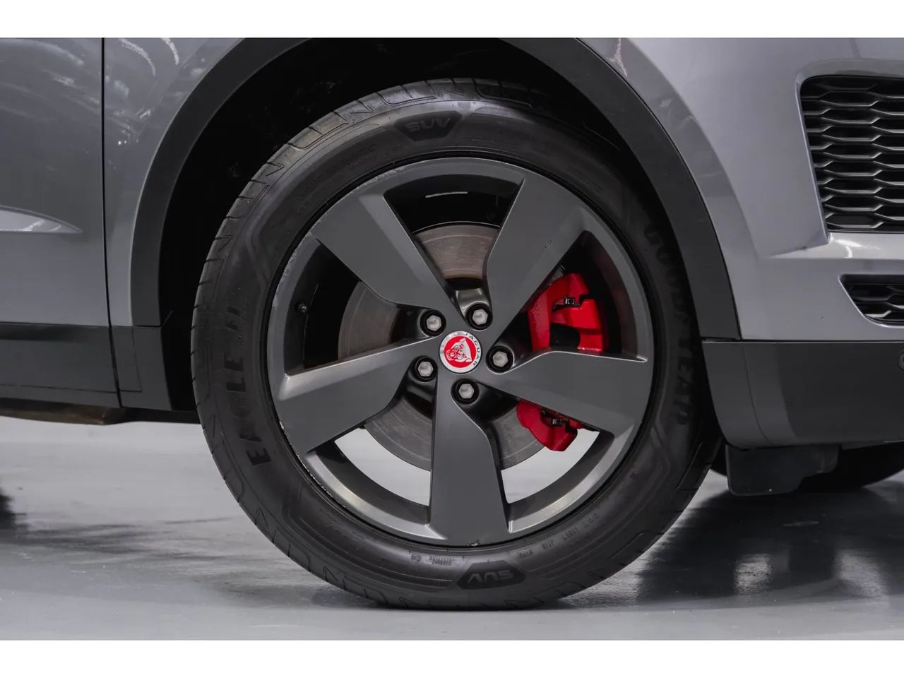 Jaguar E-Pace 2.0 AWD 249cv Aut. 2019 - Foto 2
