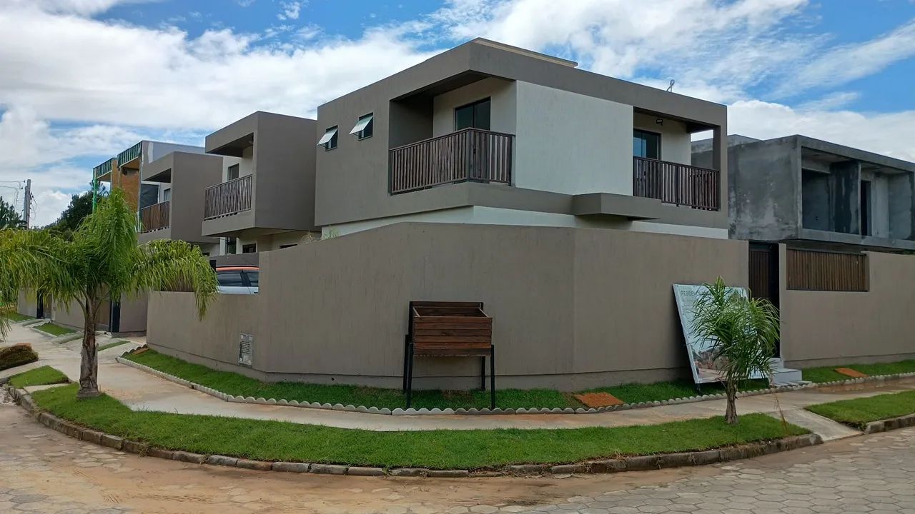 LINDAS CASAS NOVAS . SEPARADAS