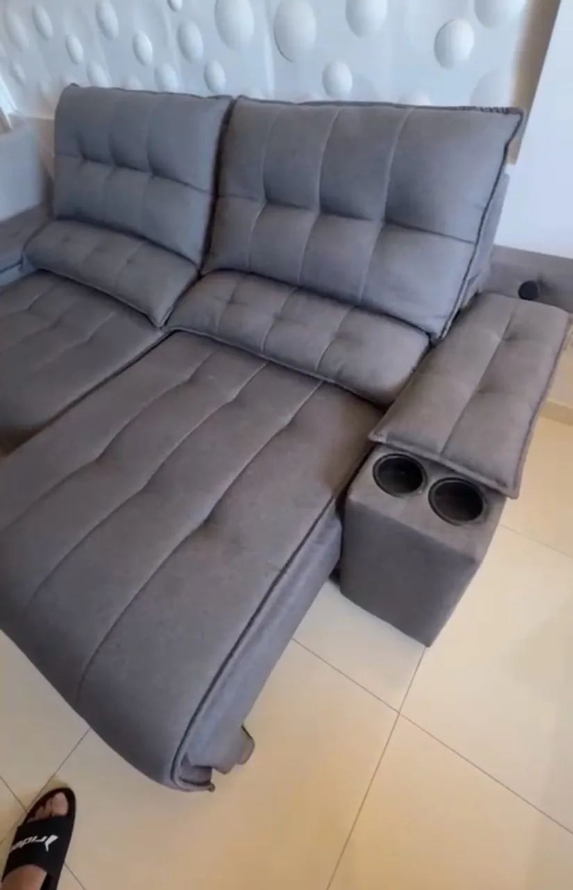 Sofa retratil e reclinável todo em linho com cabo USB  - Foto 2