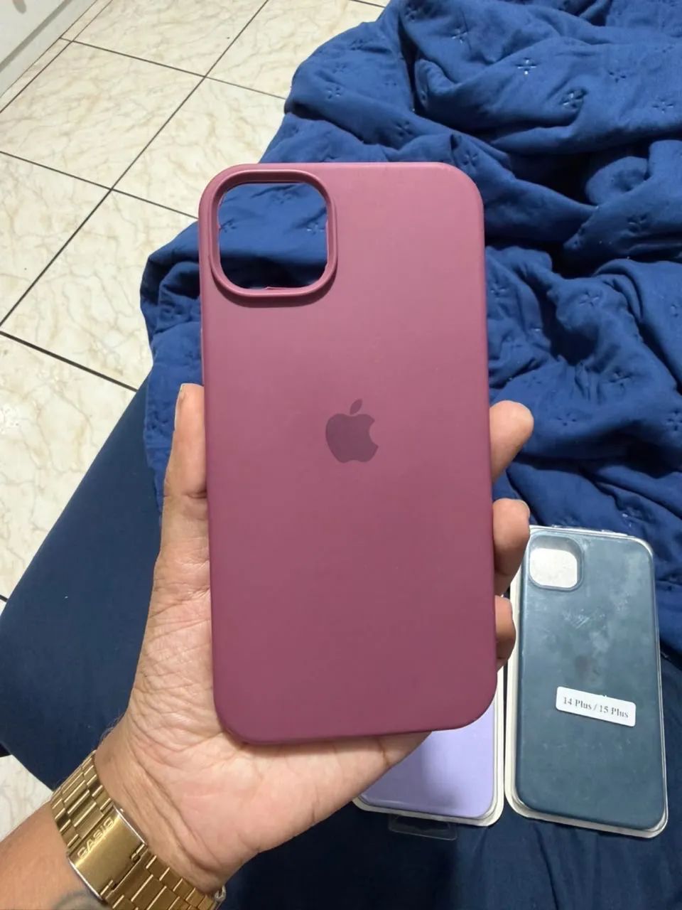Vendo capa e película de iphone 14 e 15 plus - Foto 4
