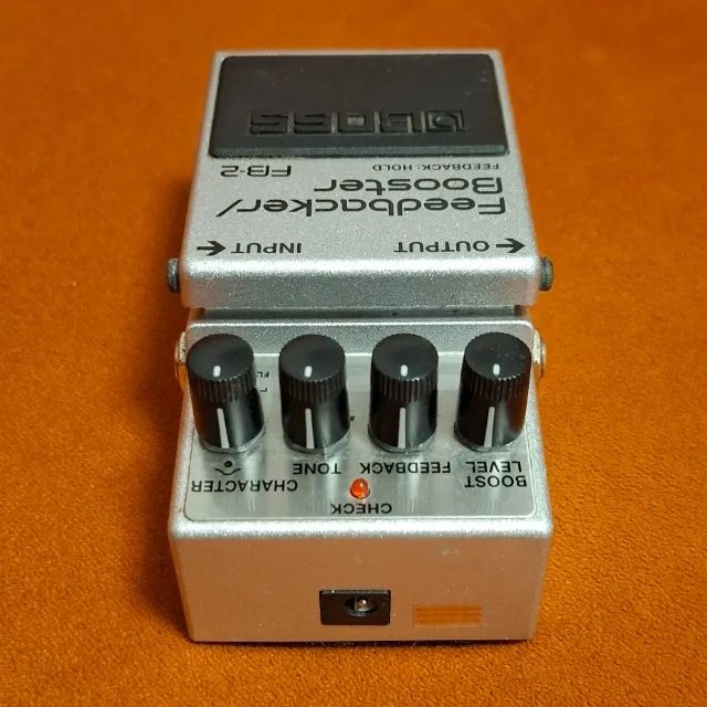 Pedal Boss Feedbacker / Booster FB-2 - Foto 4