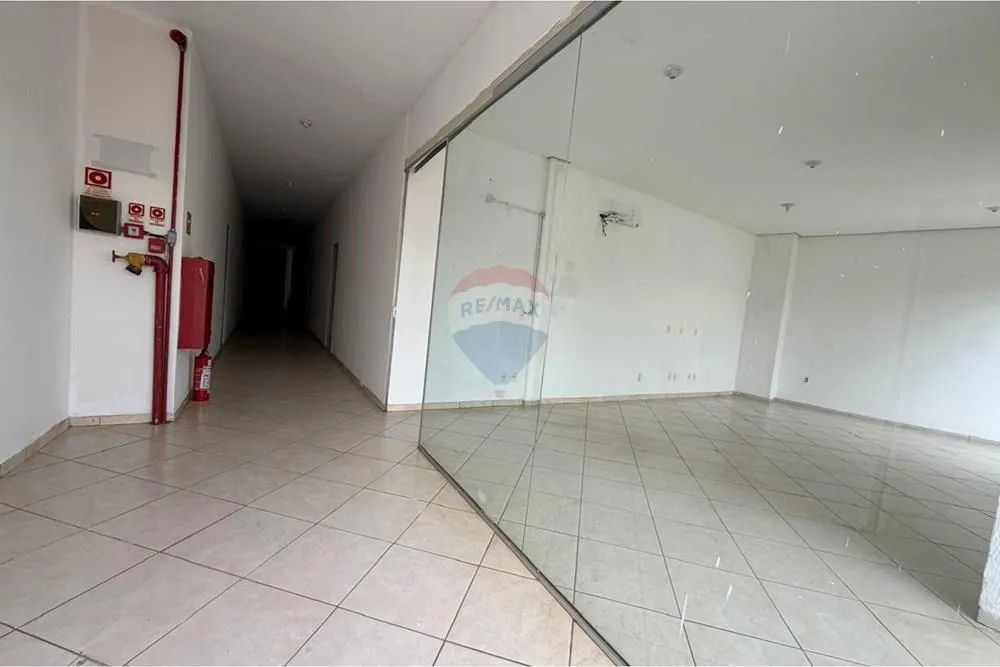 Prédio Comercial na Prefeito João de Souza, esquina com a Praça da Bandeira! - Foto 3