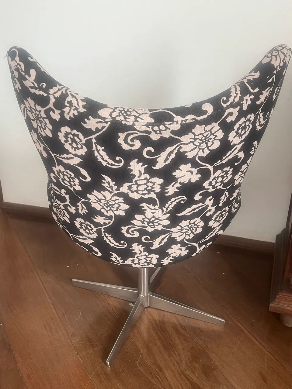 Cadeira Giratória Estampada Floral (um lugar) - Foto 3