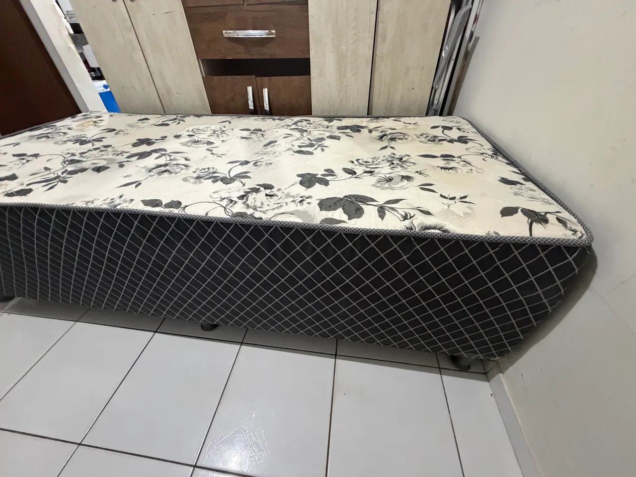 CAMA BOX DE SOLTEIRO - MOLAS ENSACADAS