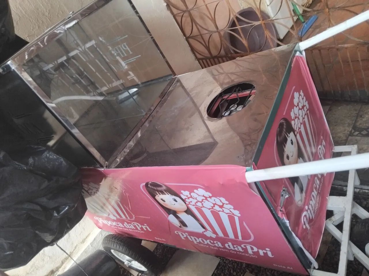 Vendo carrinho de pipoca seminovo 1000