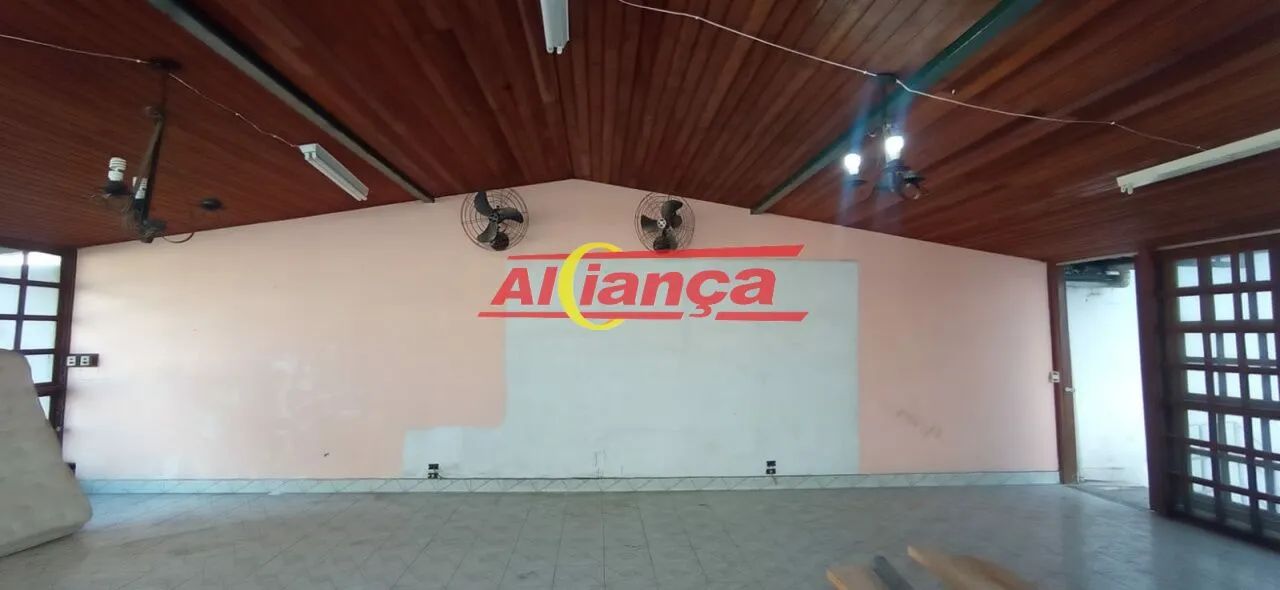 Sala comercial com 180m² à locação na Vila Rosália - Guarulhos/SP