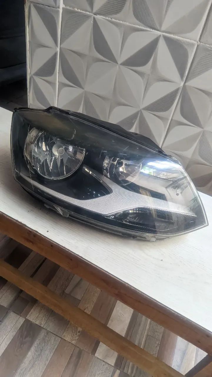 Farol Dianteiro Direito Fox CrossFox SpaceFox