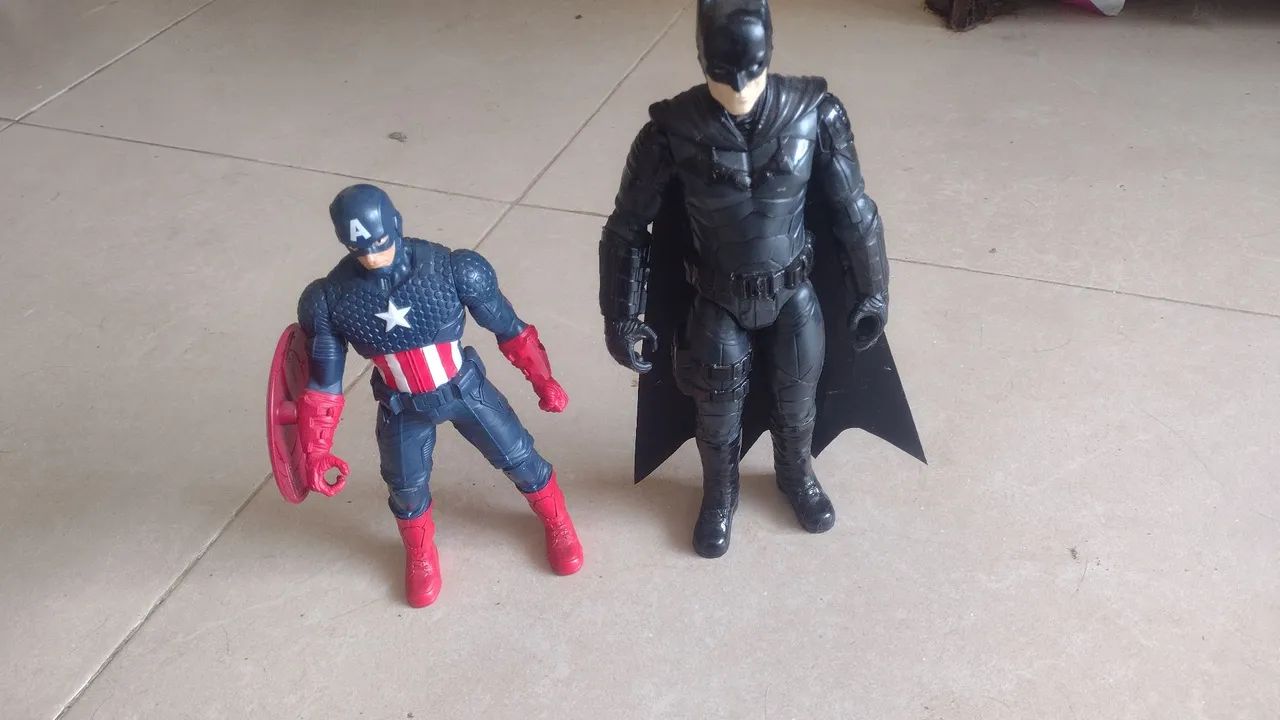 Figuras de ação Marvel e DC  - Foto 6
