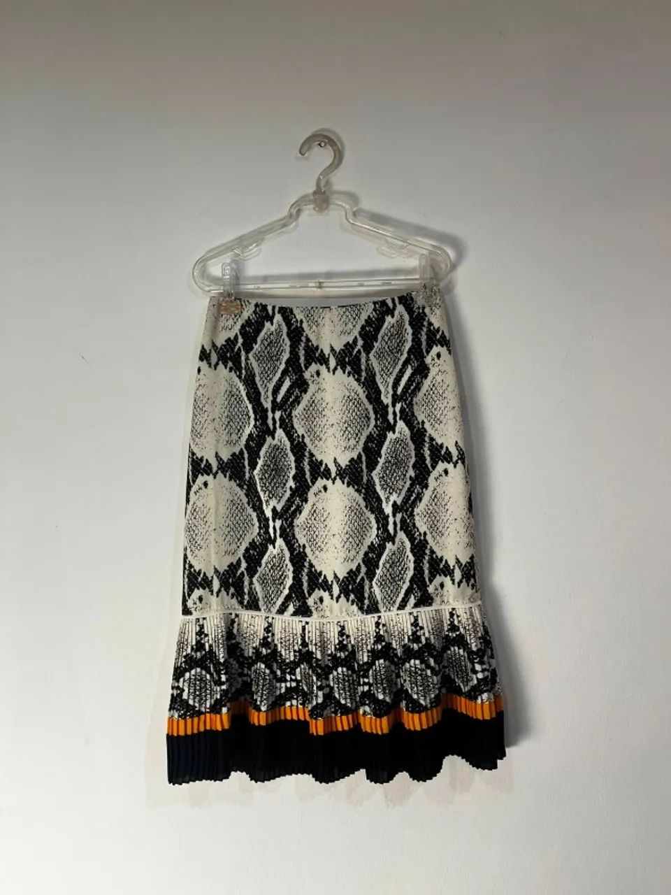 Saia Midi Estampa Cobra Animal Print Com Barra Plissada - Foto 3