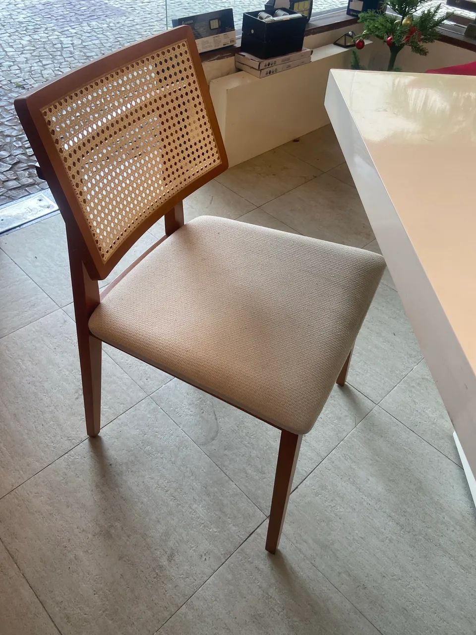 Mesa em laca quadrada /cadeiras vendidas  - Foto 4