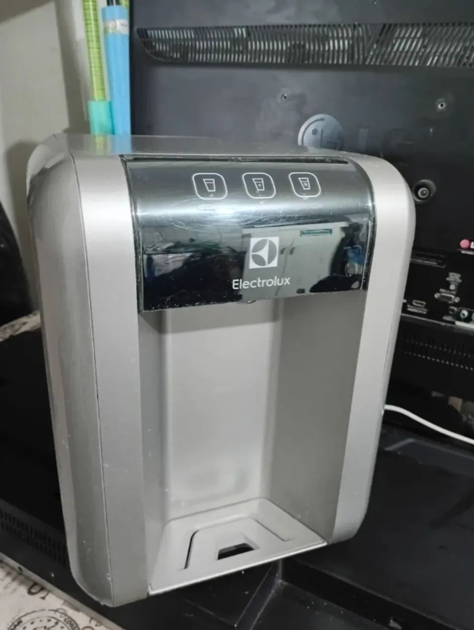 Bebedouro Electrolux , não está gelando , tem um Refil novo para instalar incluso - Foto 2
