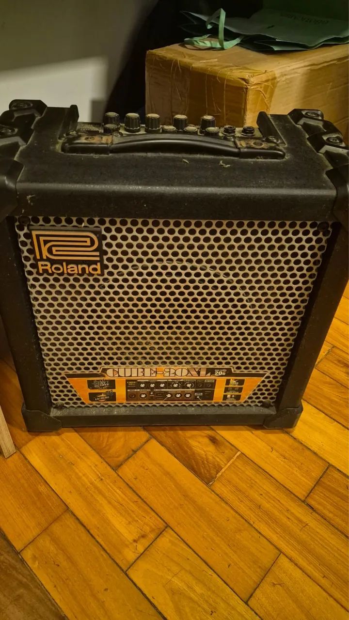 Caixa Amplificadora Roland  - Foto 2
