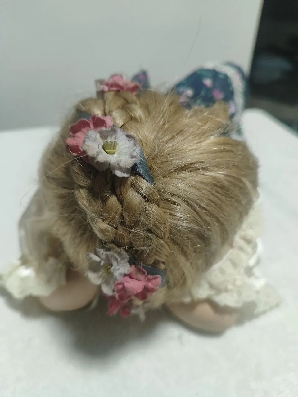 Boneca antiga em tecido e porcelana  - Foto 5