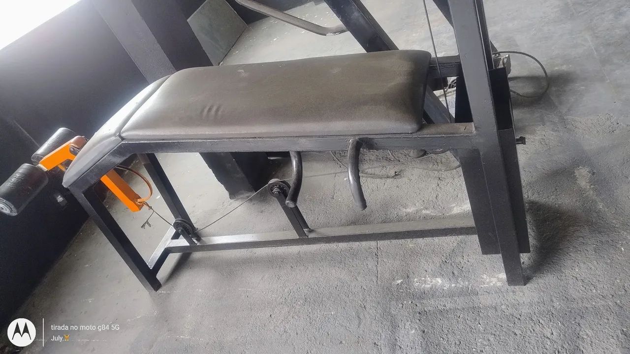 Máquina de musculação  - Foto 3