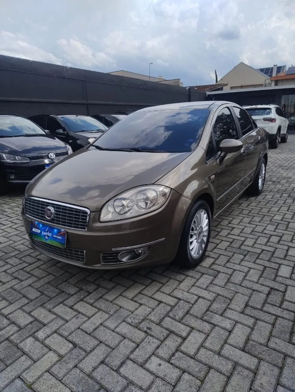 Fiat Linea LINEA ABSOLUTE 1.9/1.8 Flex Dualogic 4p 2010