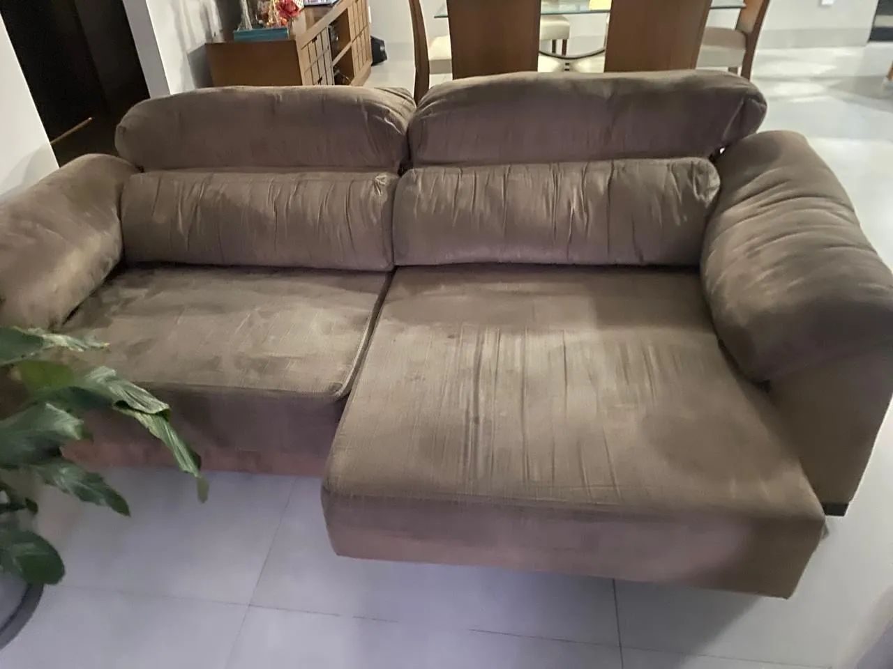 Sofá 4 lugares reclinável e retrátil 