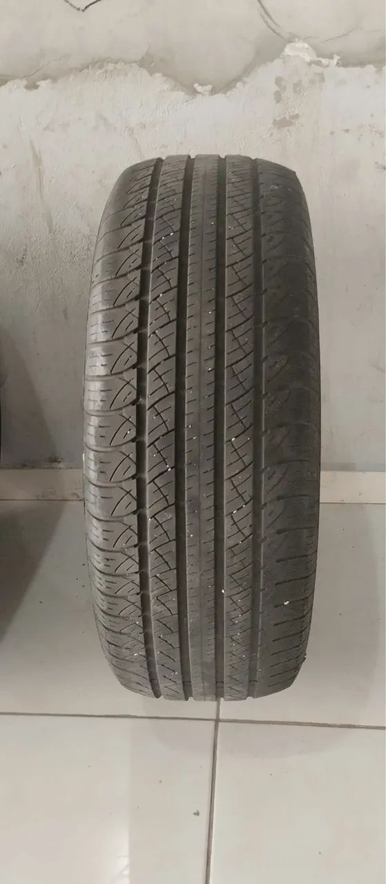Pneus Aplus 265/65/17