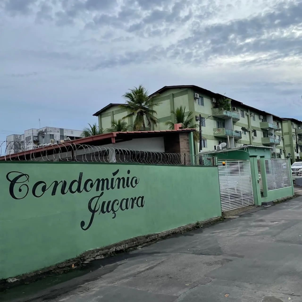 Apartamento Cond. Jussara com 2 quartos, Chapada
