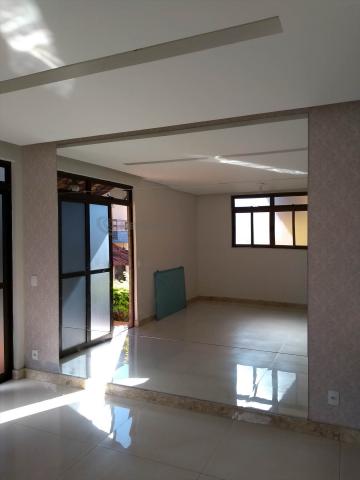 Casa de condomínio à venda com 3 dormitórios cod:386532
