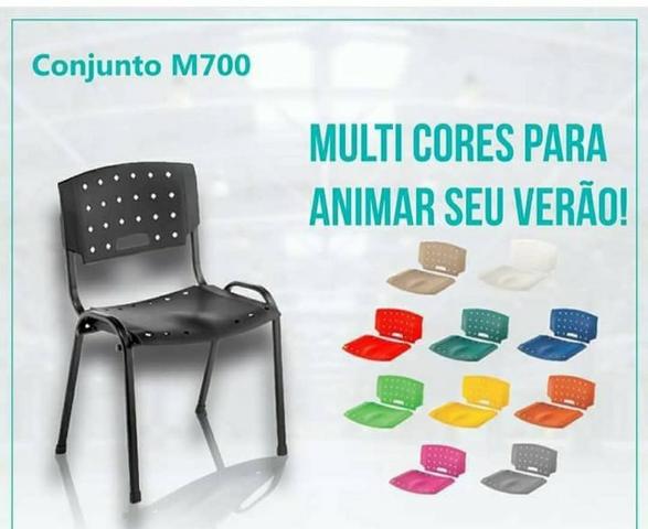 Cadeiras escolares e fixas, balcão sofá - Foto 2