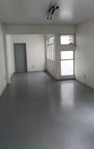 Aluga-se Sala 1º andar na rua Ruffo Galvão - Foto 3