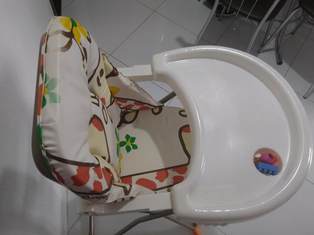 Cadeirinha de balanço + Cadeira alimentação