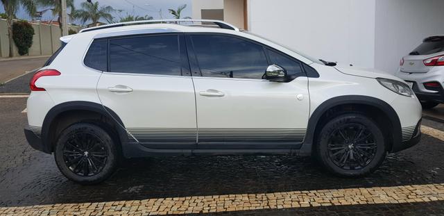 Peugeot 2008 Crossway com 14mil km única dona