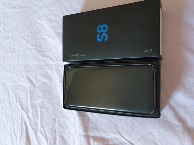 Vendo s8 normal completo semi novo