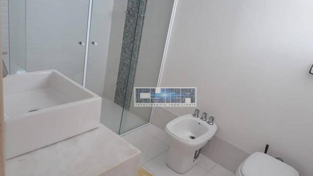 Apartamento AMPLO de 3 dormitórios PÉ NA AREIA - Foto 16