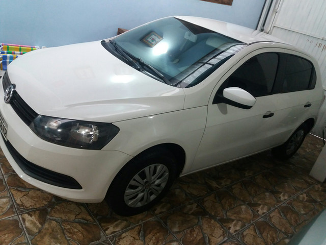 Vendo novo gol tec mosca branca 2013 completo de fabrica de garagem