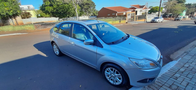 Vendo ford focus hatch 2.0 aut. flex - Foto 2